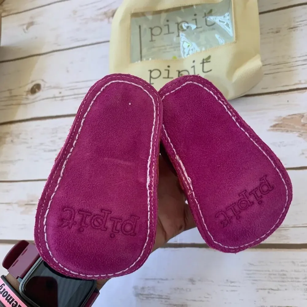 Pipit Flower suede shoes